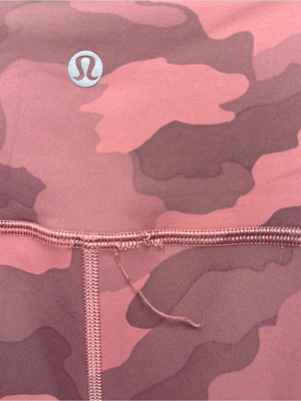 Lululemon wunder train high rise leggings 28” pink camo women’s size 2